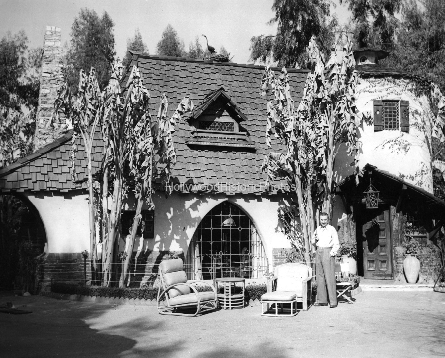 Bela Lugosi 1942.jpg
